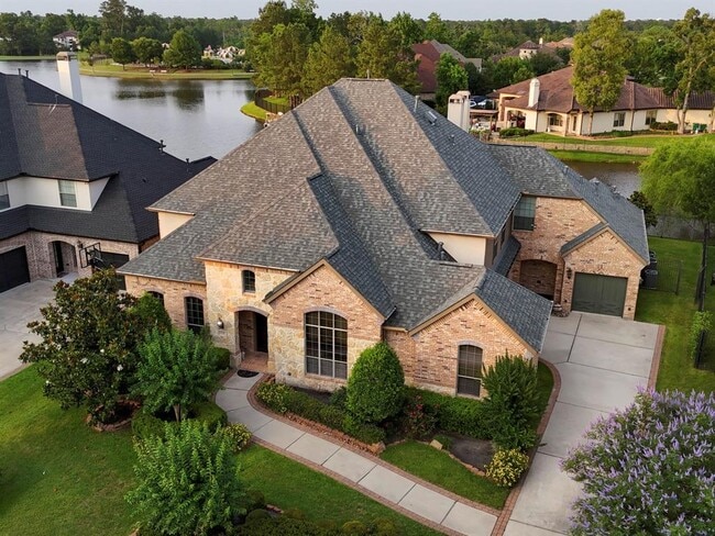 property at 154 Bauer Point Cir