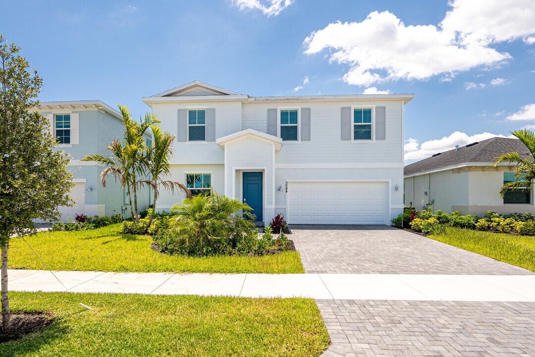 3544 Angler Dr in Fort Pierce, FL - Building Photo
