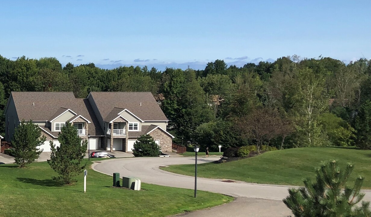 Shadow Pines in Erie, PA - Building Photo