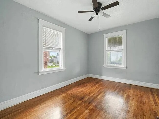 5756 Floy Ave in St. Louis, MO - Foto de edificio - Building Photo