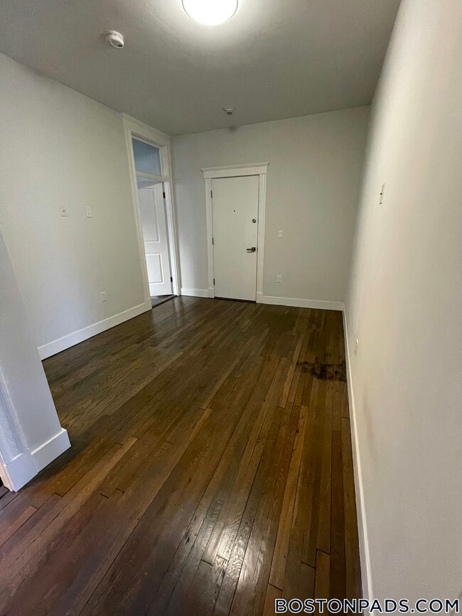 77 Park Dr, Unit 18