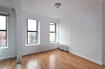 405 E 117th St in New York, NY - Building Photo - Building Photo