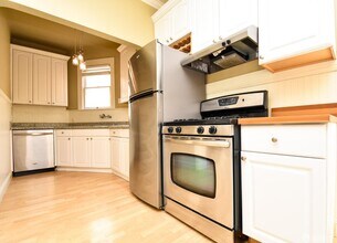 2760 Folsom St in San Francisco, CA - Building Photo - Building Photo