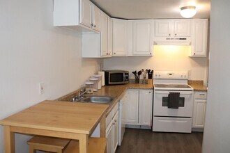 44 W 2700 S in South Salt Lake, UT - Building Photo - Building Photo