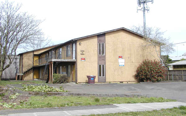 9221-9235 SE Ramona St in Portland, OR - Building Photo