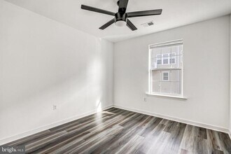 25550 Casale Terrace in Chantilly, VA - Building Photo - Building Photo