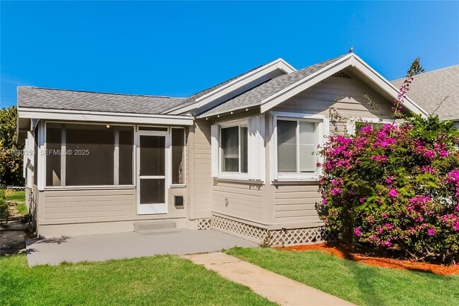 property at 713 S N St