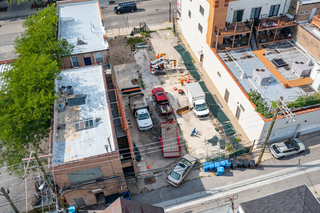 1218 Belmont Ave in Chicago, IL - Building Photo - Building Photo