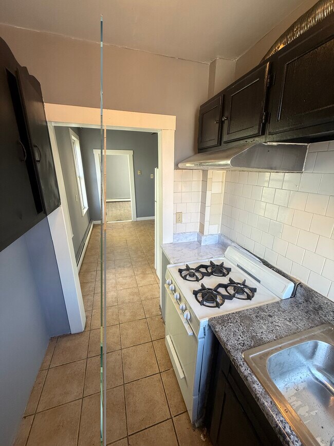 4 Pearl St, Unit 2 in Somerville, MA - Building Photo - Building Photo