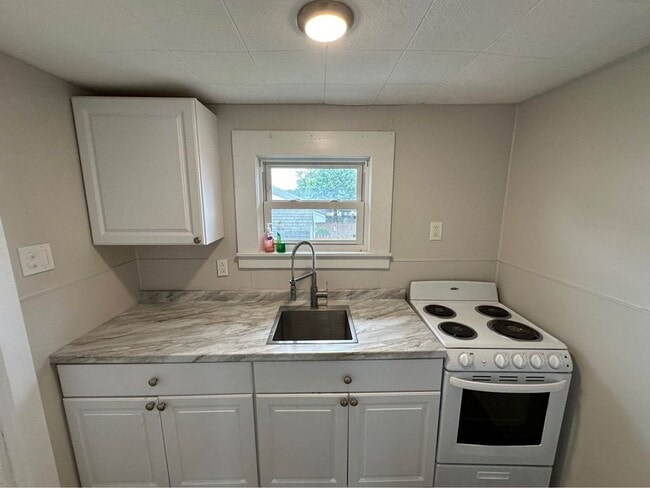 property at 109 Welles St