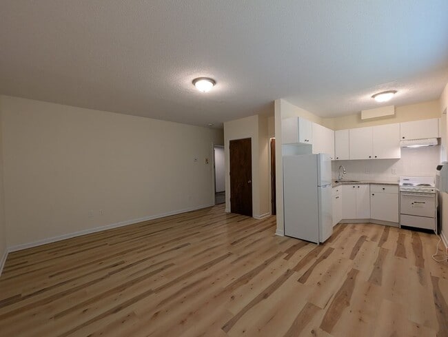 property at 2018 Commonwealth Ave
