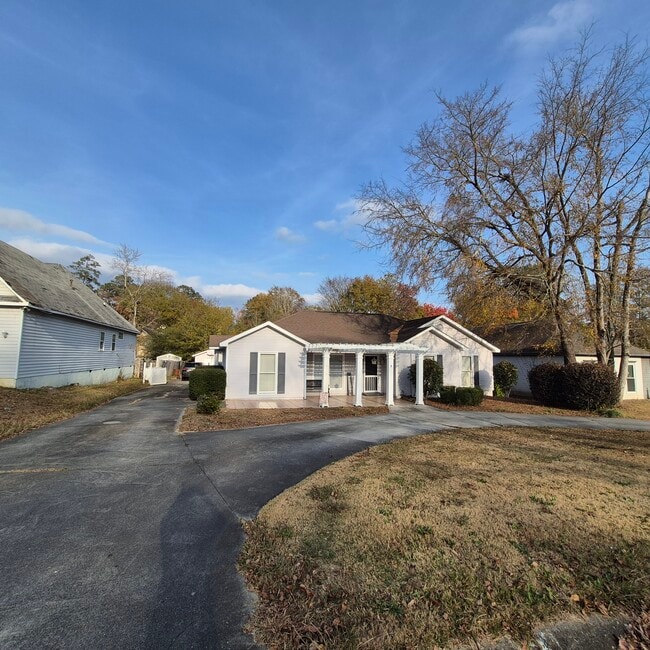 property at 199 Autumn Trace Ct