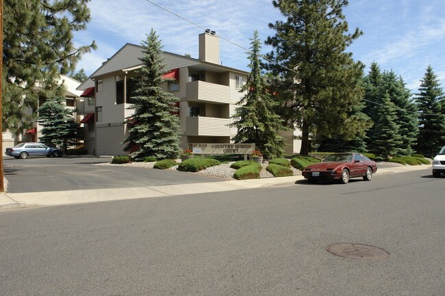 Country Homes Court in Spokane, WA - Foto de edificio - Building Photo