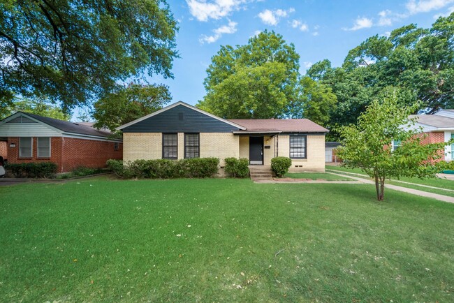 11107 Stallcup Dr