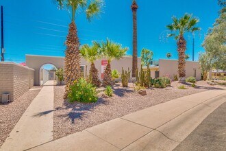 8627 E Coronado Rd in Scottsdale, AZ - Building Photo - Building Photo