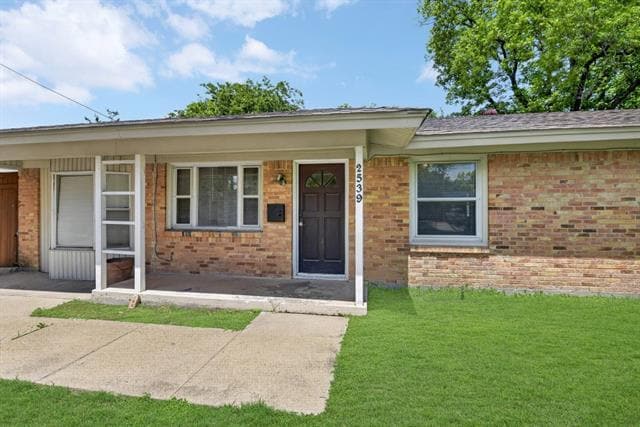 2539 Hillsboro Ave in Dallas, TX - Building Photo - Building Photo