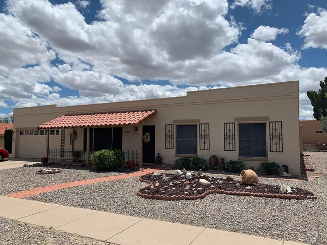 101 W Calle Montana Jack in Green Valley, AZ - Building Photo - Building Photo