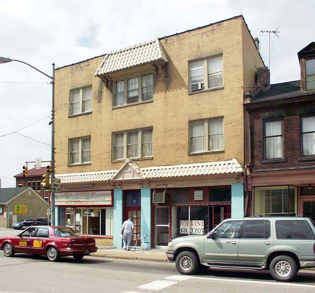 1001 E Carson St