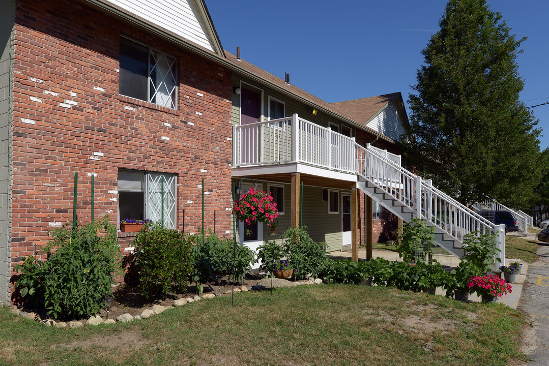 Apartments at Remington Pond in West Warwick, RI - Building Photo