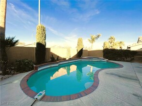 9411 Bondeno St in Las Vegas, NV - Building Photo - Building Photo