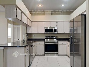 9421 Larkbunting Dr in Tampa, FL - Foto de edificio - Building Photo