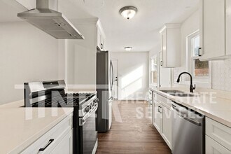 2017 Buckeye Dr in West Sacramento, CA - Building Photo - Building Photo