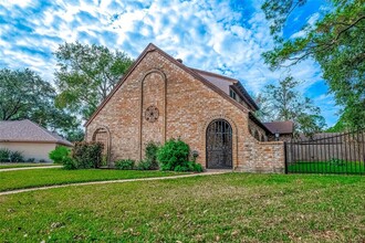 8315 Tessa Ct in Houston, TX - Building Photo - Building Photo