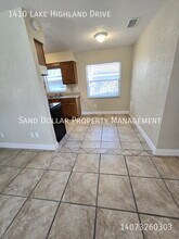 1410 Lake Highland Dr in Orlando, FL - Building Photo - Building Photo