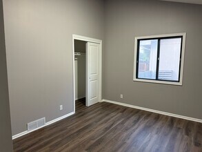 6606 S 108th Terrace in Omaha, NE - Building Photo - Building Photo