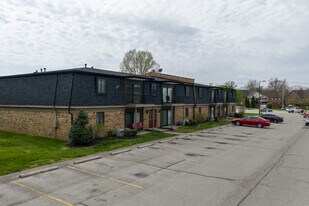 Whispering Oaks in Louisville, KY - Building Photo