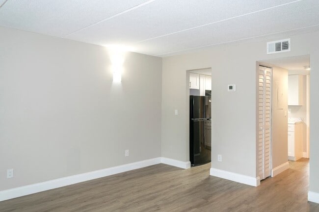 Ridge Apartments in Daytona Beach, FL - Building Photo - Building Photo