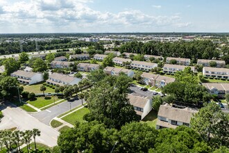 The Seasons Townhomes in Jacksonville, FL - Building Photo - Building Photo