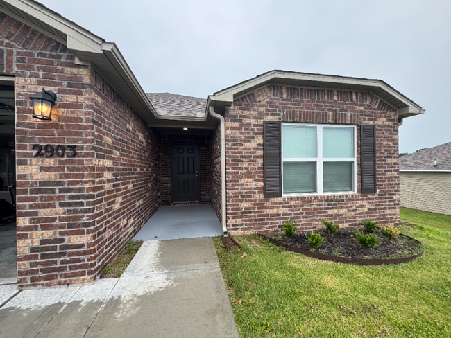 property at 2903 W McLaren Dr