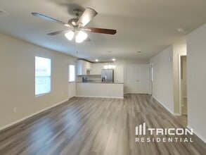 6526 Beehive Dr in San Antonio, TX - Building Photo - Building Photo