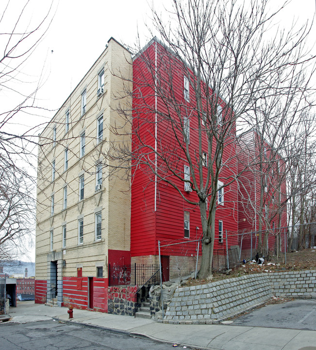 23 Overlook Ter in Yonkers, NY - Foto de edificio