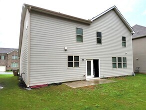 2050 Yvette Wy in Braselton, GA - Building Photo - Building Photo