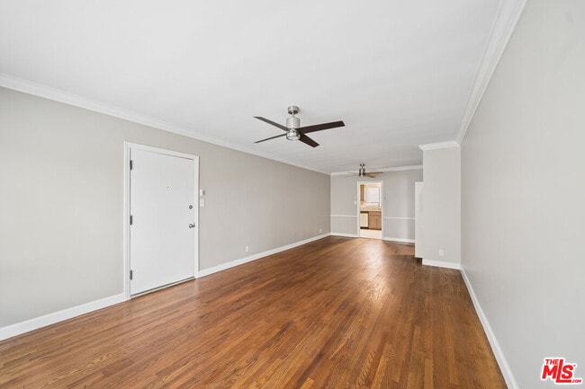 3646 Carmona Ave in Los Angeles, CA - Building Photo - Building Photo