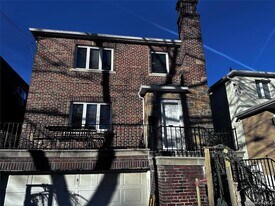 1233 Lydig Ave, Unit 1st fl in Bronx, NY - Building Photo