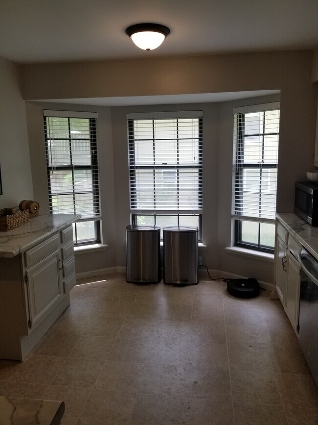 8529 Kessler St photo'