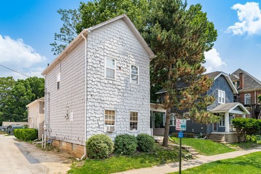 property at 1518 Worthington St