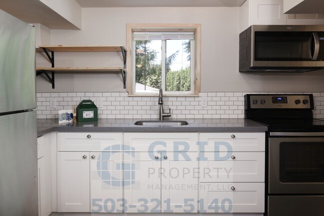 3431 NE 92nd Ave-Unit -B in Portland, OR - Building Photo - Building Photo