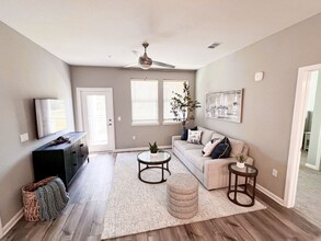 The Preserve Luxury Apartments in Jacksonville, FL - Building Photo - Building Photo