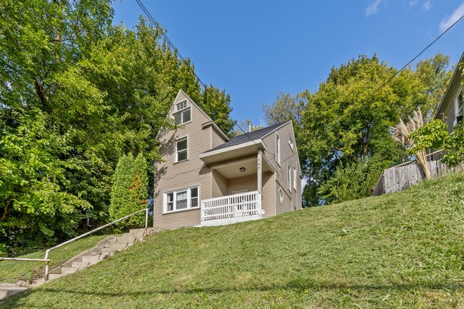 property at 343 Spencer St NE