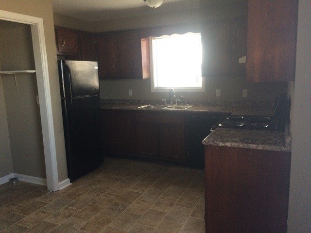 560 Grays Chapel Rd in Cunningham, TN - Building Photo - Building Photo