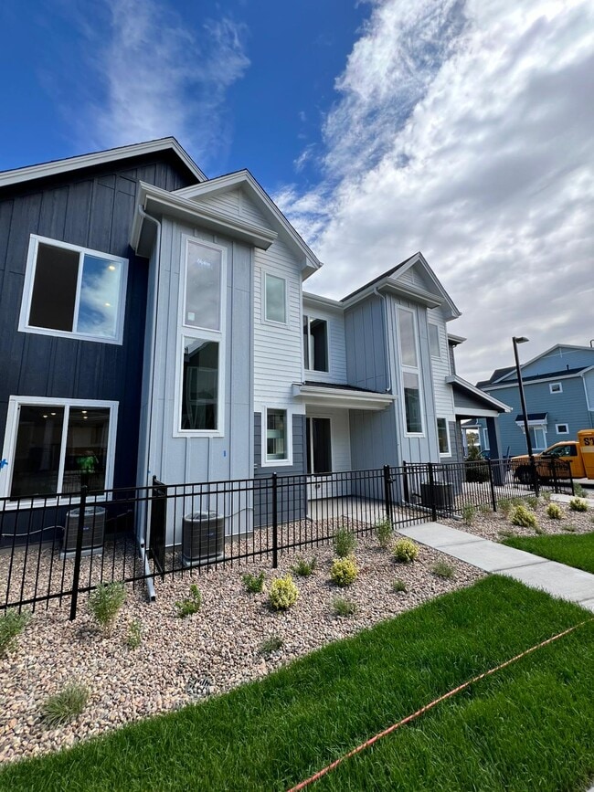 property at 1849 S Poplar Ct