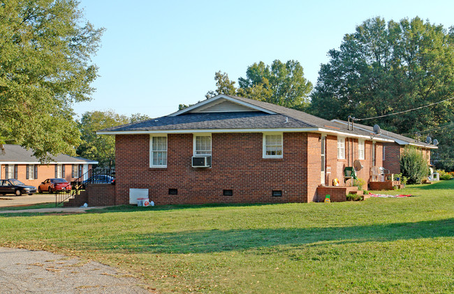 LHR Rentals in Greenville, SC - Foto de edificio - Building Photo