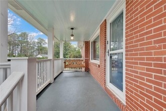 2015 E Camellia Dr in Decatur, GA - Building Photo - Building Photo