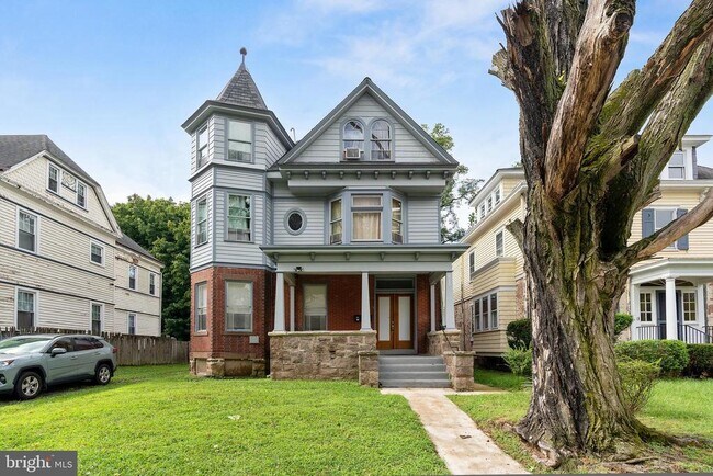 property at 815 Berkeley Ave