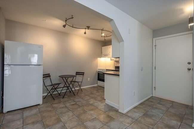 219 Fox Run Ln in Carmel, NY - Foto de edificio - Building Photo