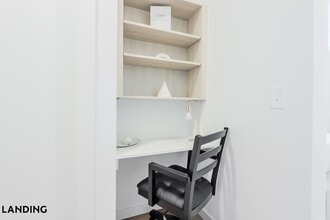 2623 Keene St, Unit 530 in Houston, TX - Building Photo - Building Photo